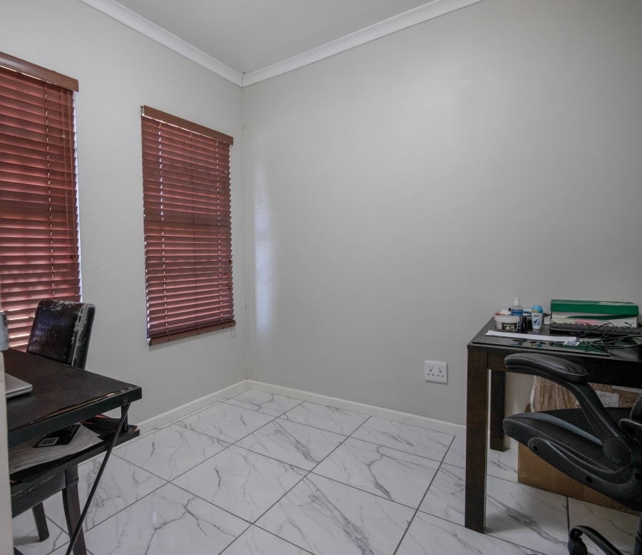 To Let 3 Bedroom Property for Rent in Annandale Western Cape